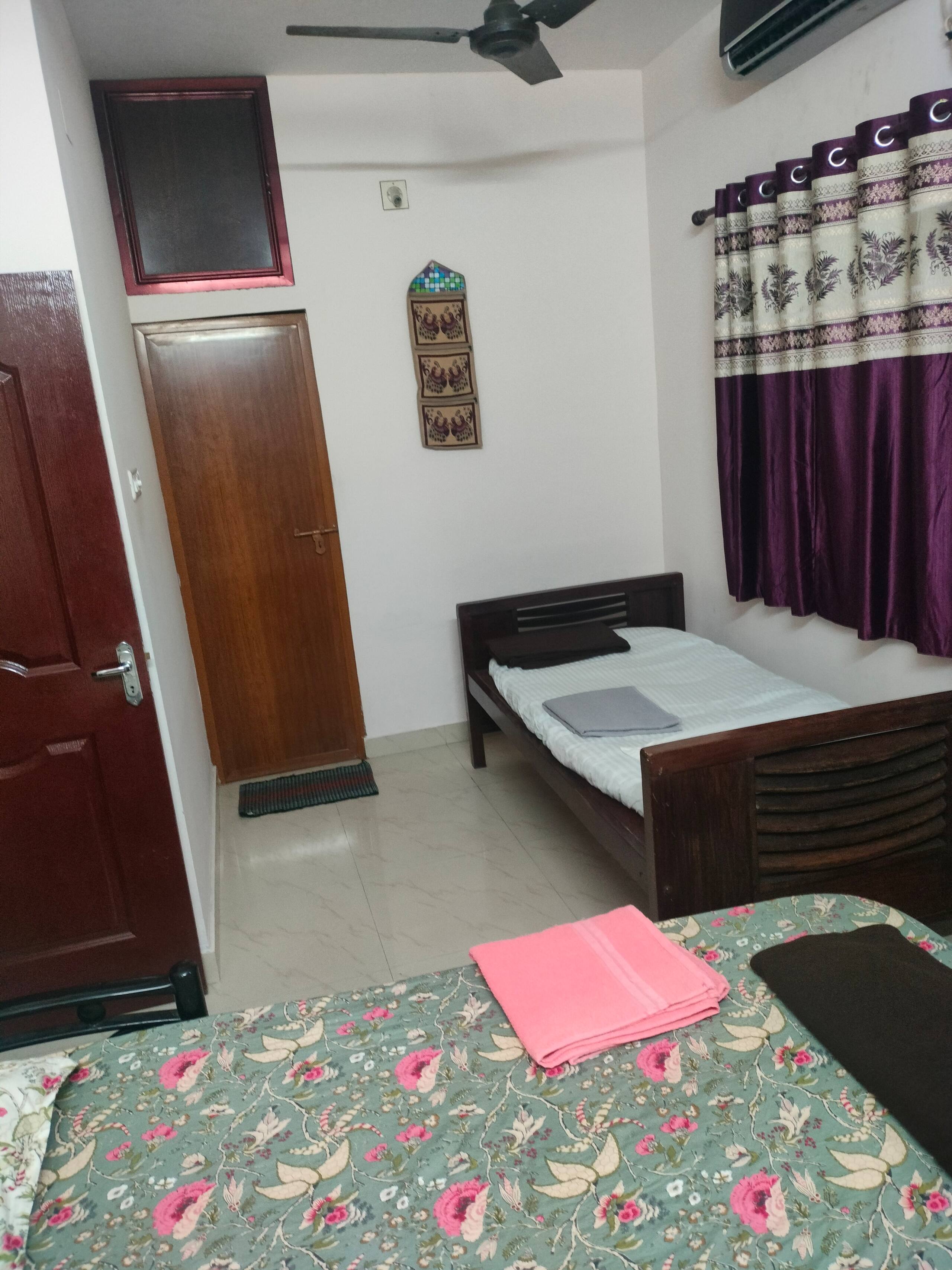 Dakshina Homestay with 3 AC bedrooms 16