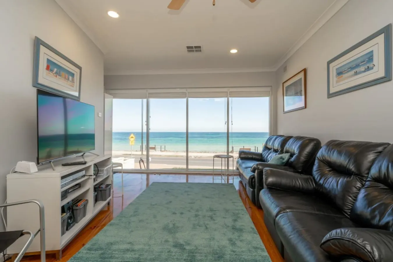 Brighton Beachfront Sanctuary—Retro Coastal Charm