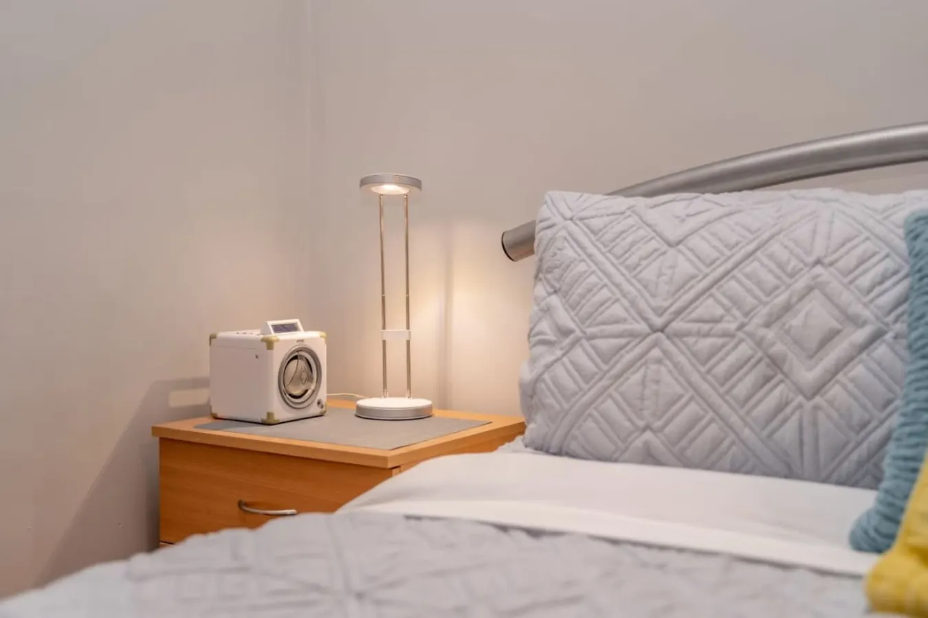Brighton Beachfront Sanctuary—Retro Coastal Charm 11