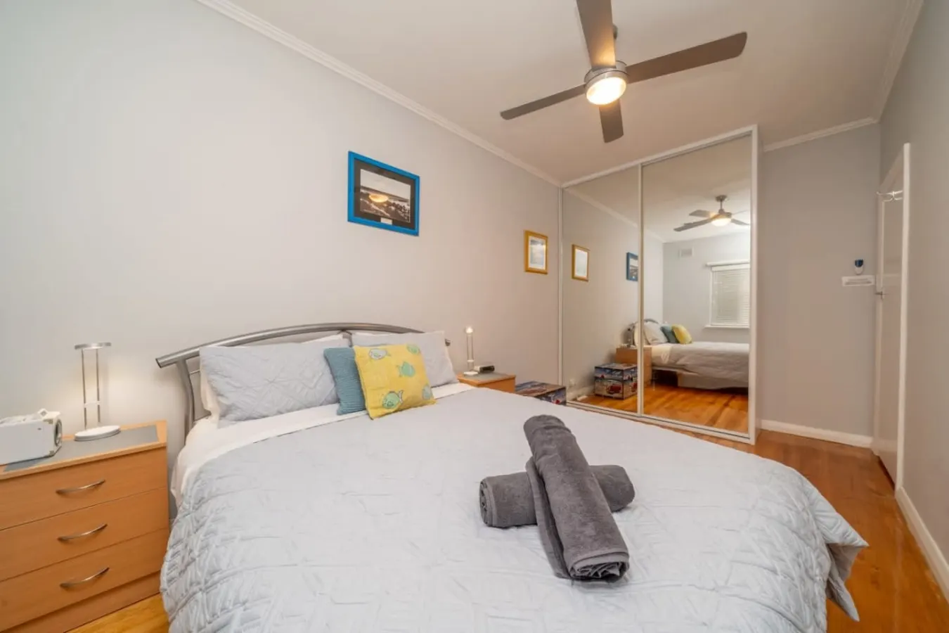 Brighton Beachfront Sanctuary—Retro Coastal Charm 3