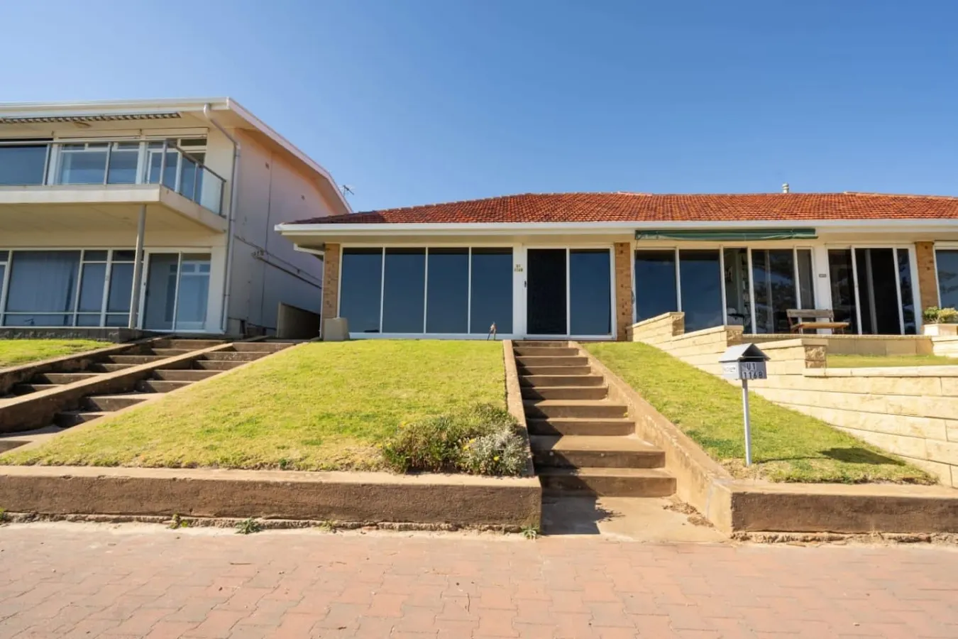 Brighton Beachfront Sanctuary—Retro Coastal Charm 5