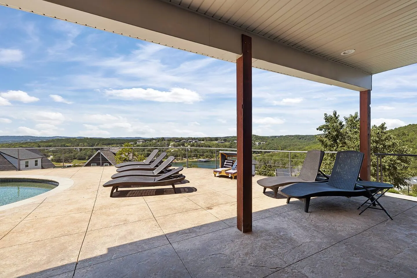 Lakeview! Private Pool, Grill, Game Room, Porch! 10