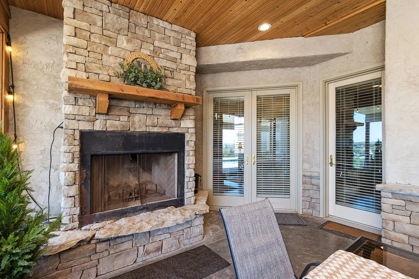 Lakeview! Private Pool, Grill, Game Room, Porch! 11