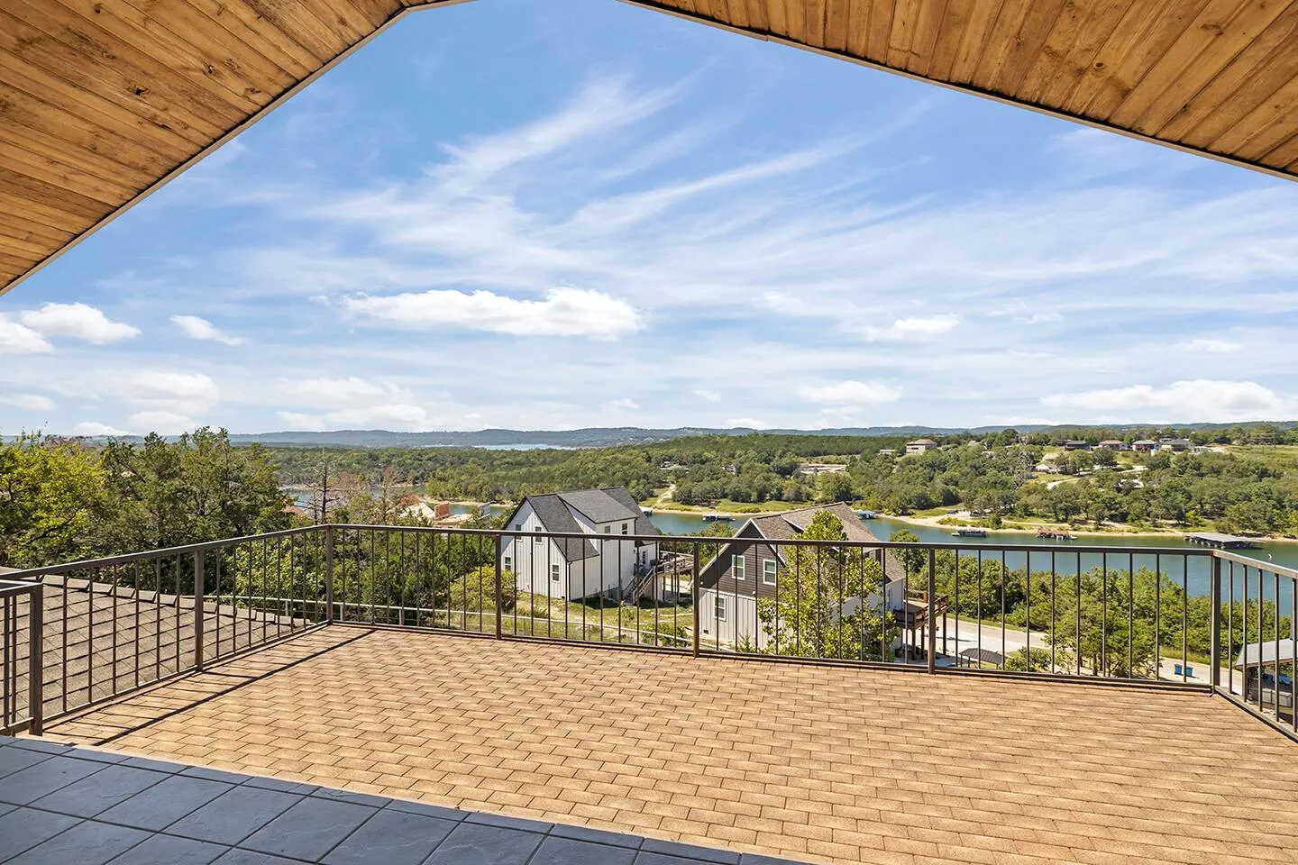 Lakeview! Private Pool, Grill, Game Room, Porch! 14