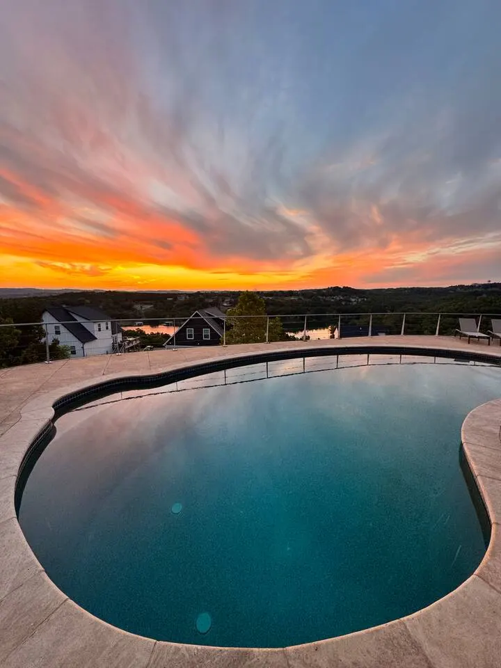 Lakeview! Private Pool, Grill, Game Room, Porch! 8