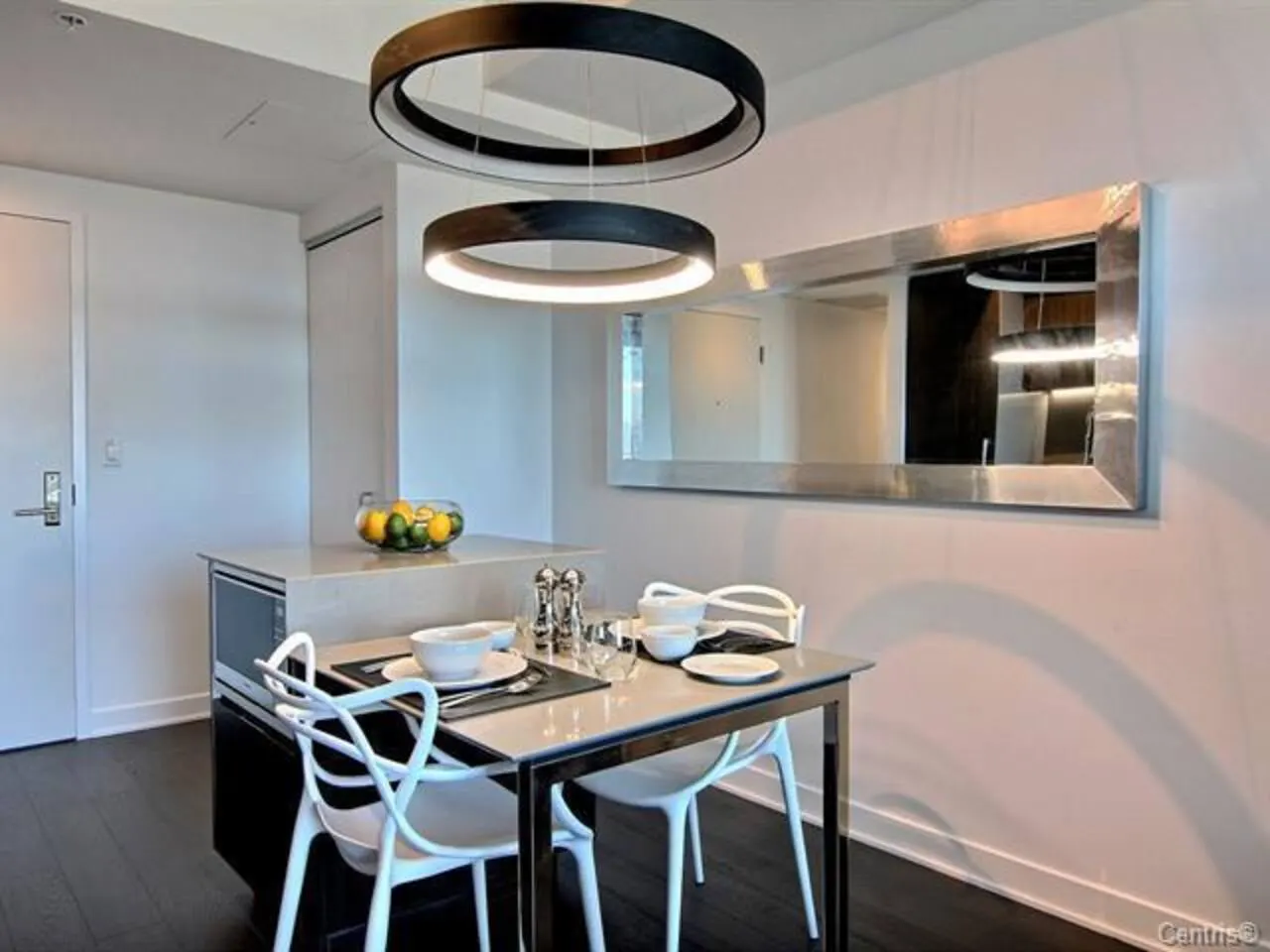 FurnishedMTL Modern Condo - Tour des Canadiens 4