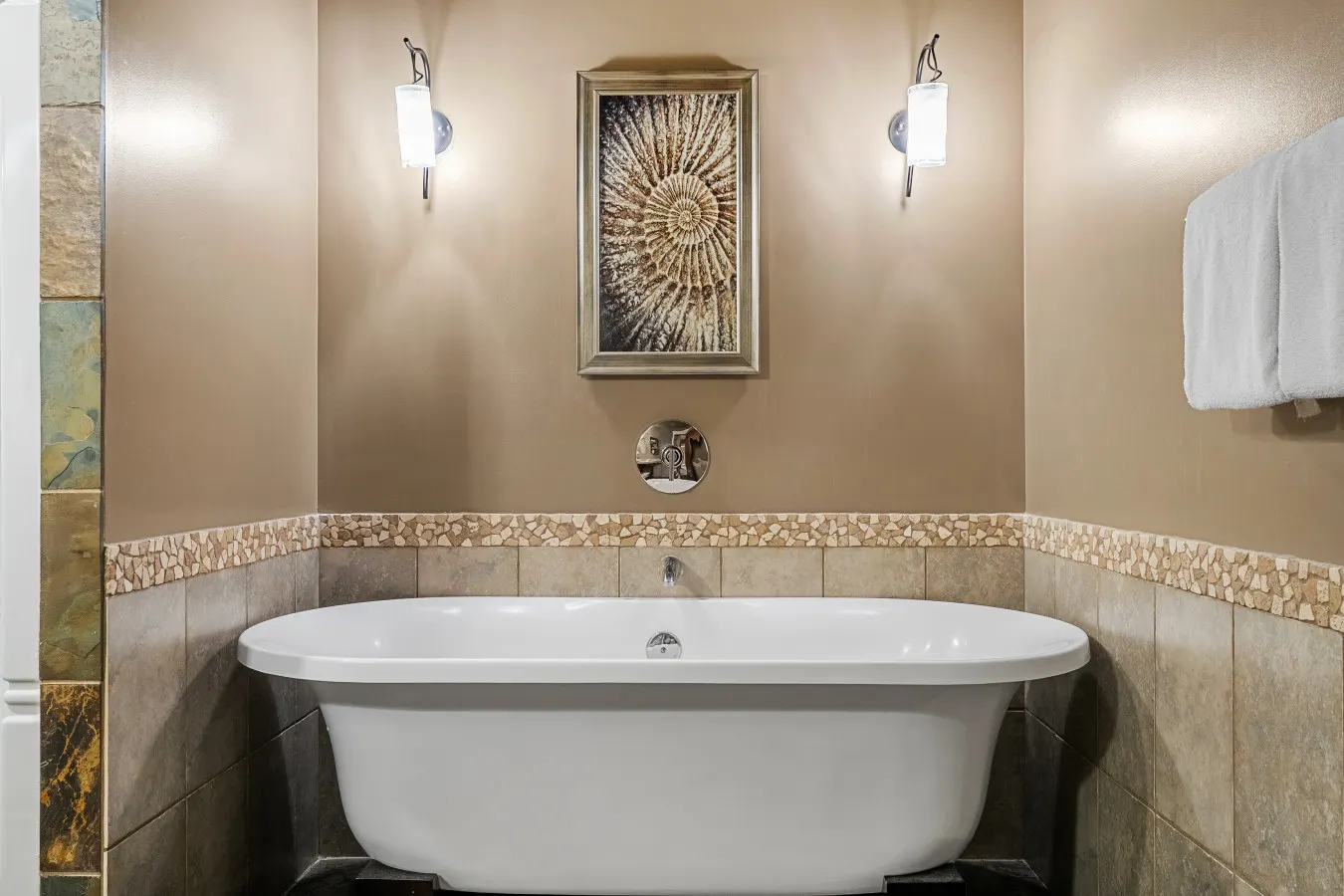 Luxury 2BR Mountain Escape+Spa+Views 18