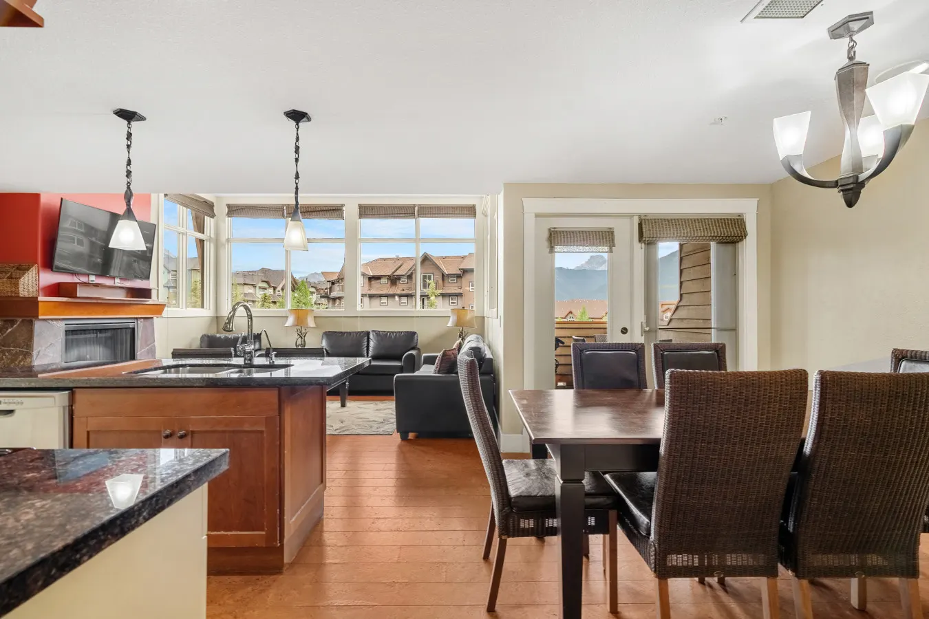 Luxury 2BR Mountain Escape+Spa+Views 7