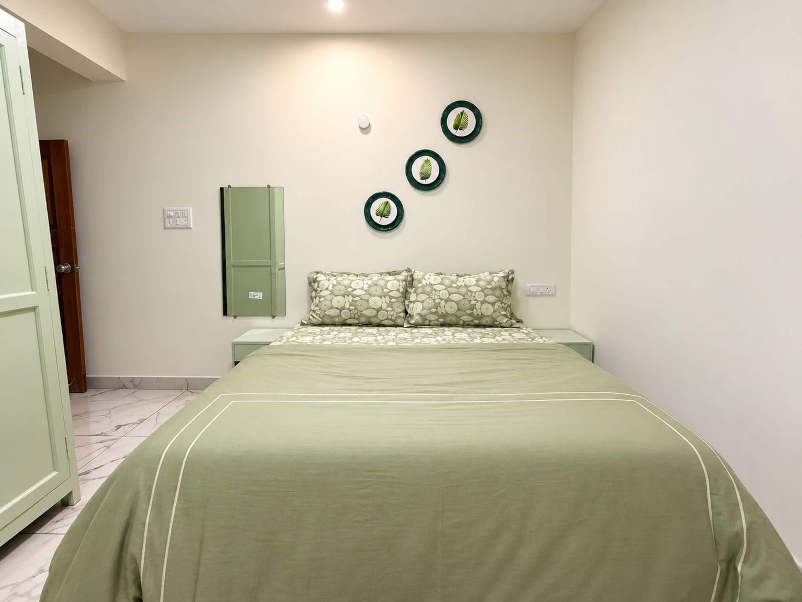 The Santorini – Pool Apt near Candolim Beach, Goa 17