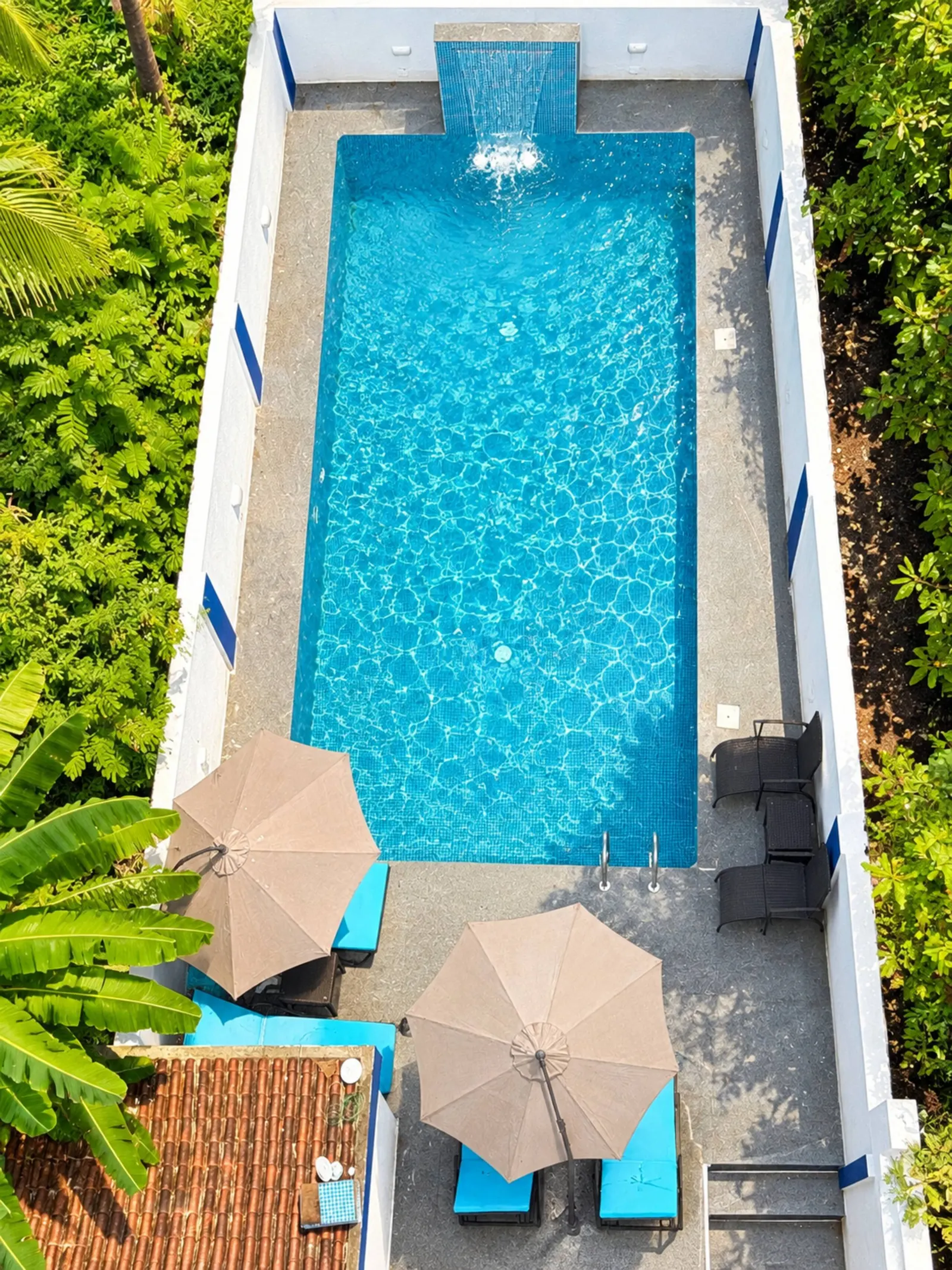 The Santorini – Pool Apt near Candolim Beach, Goa 1