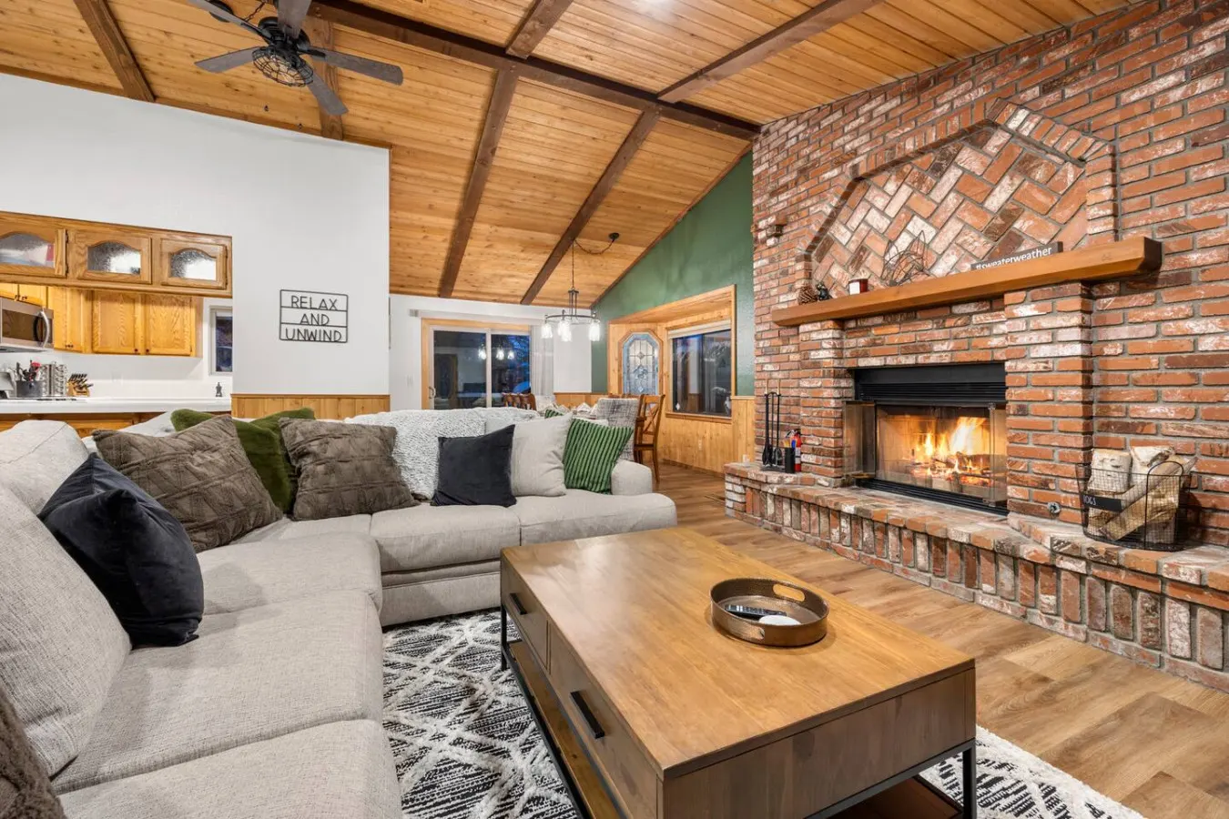 Nest and Needles: Perfect Nature Retreat with Hot Tub 14