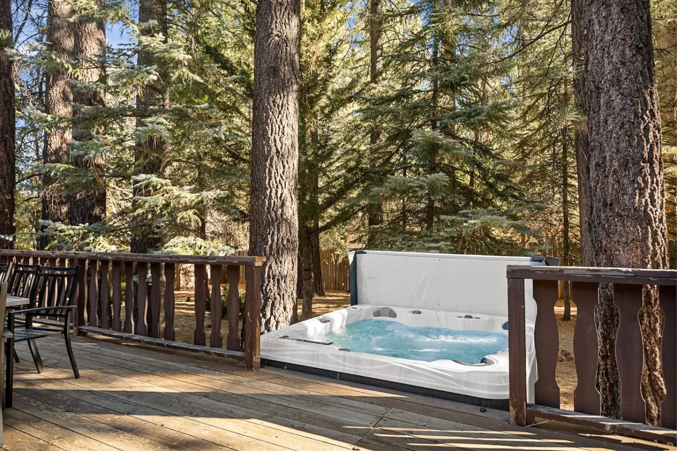 Nest and Needles: Perfect Nature Retreat with Hot Tub 5