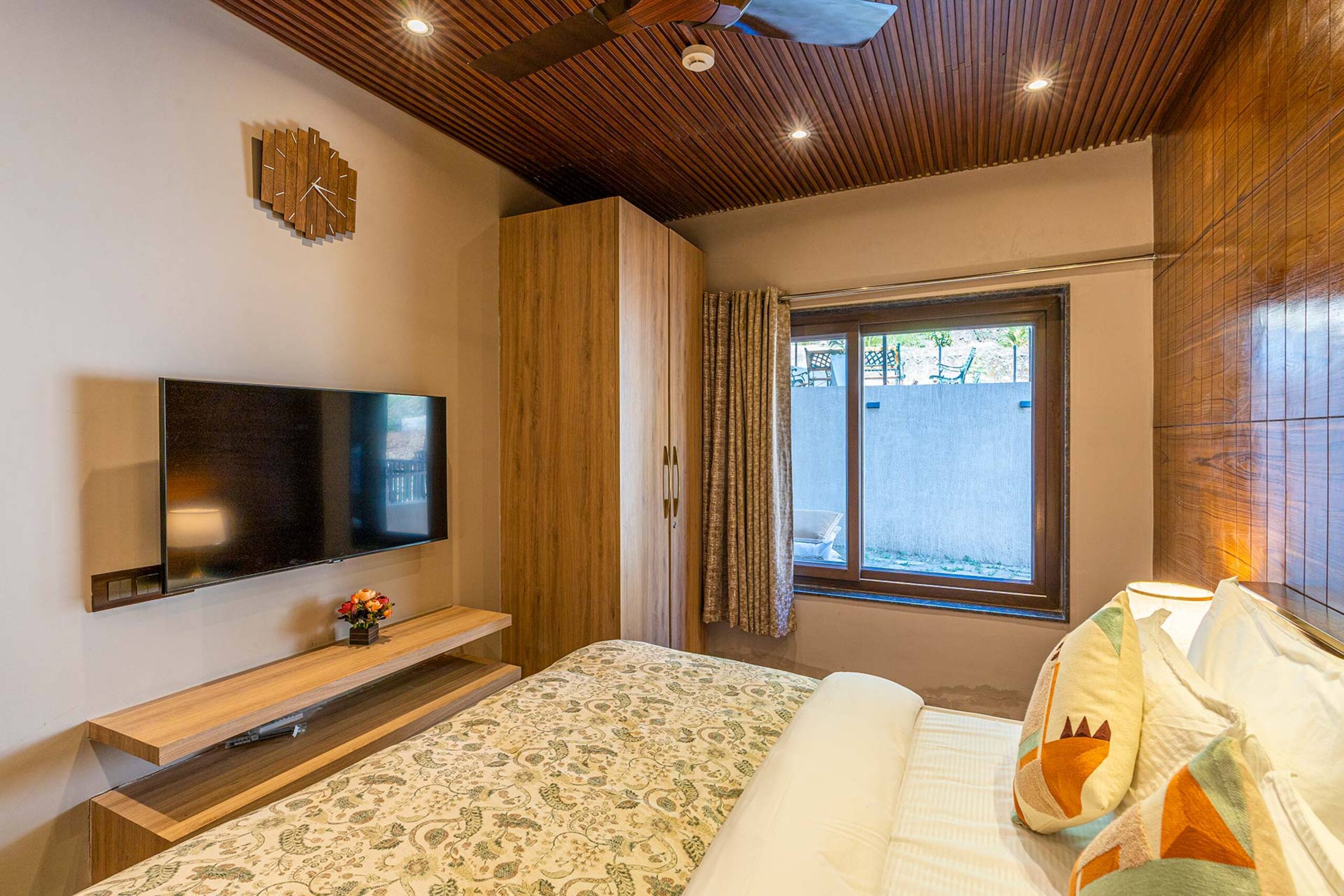 StayVista at Villa AnVira by GTV Estate w/ Bonfire 28