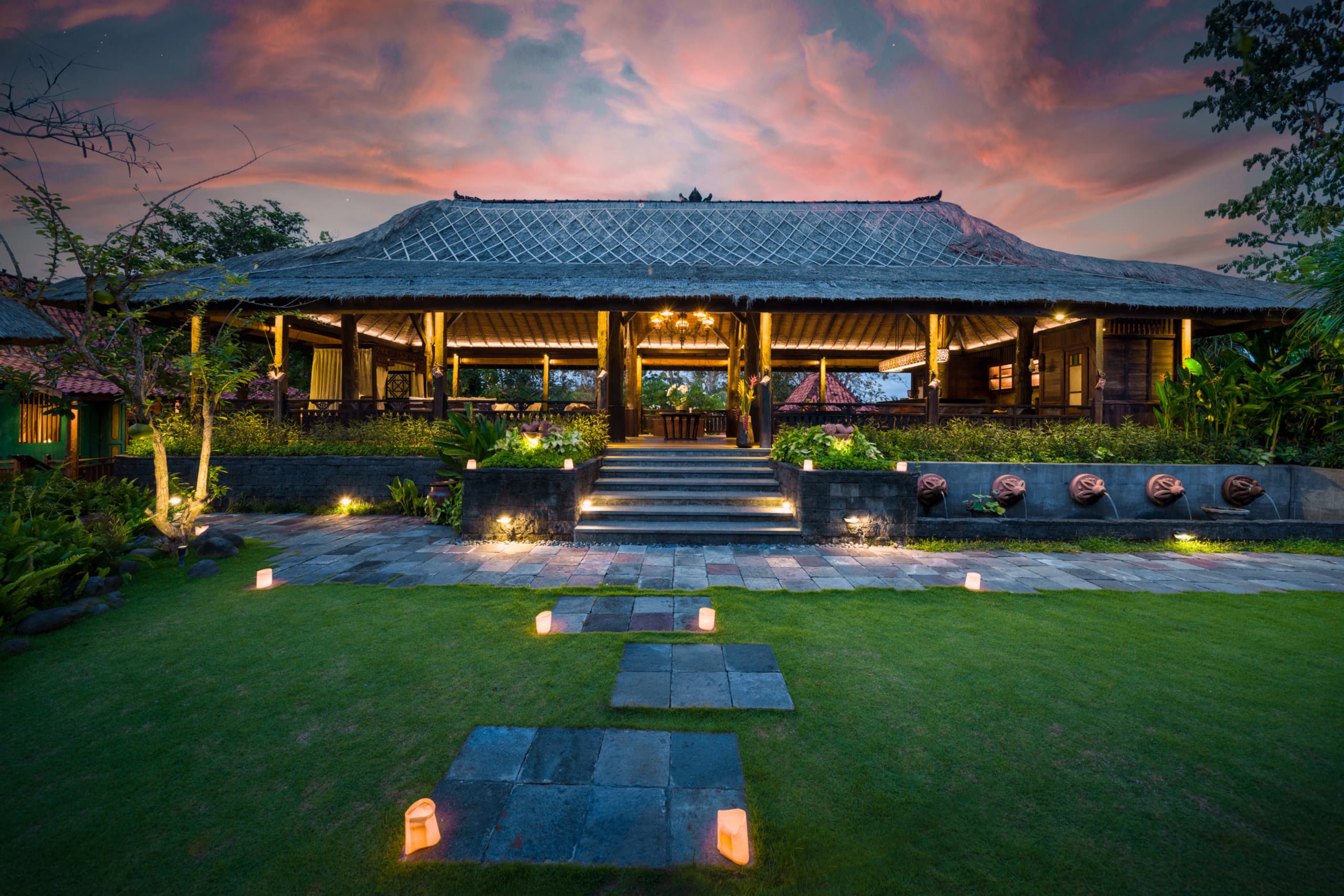Villa Kapungkur: 5-Bedroom, Pool, Garden Pavilions 12