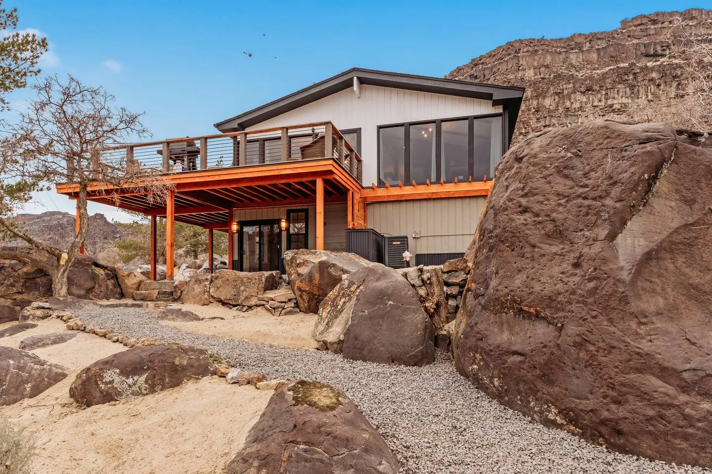 warm creek cottage 1