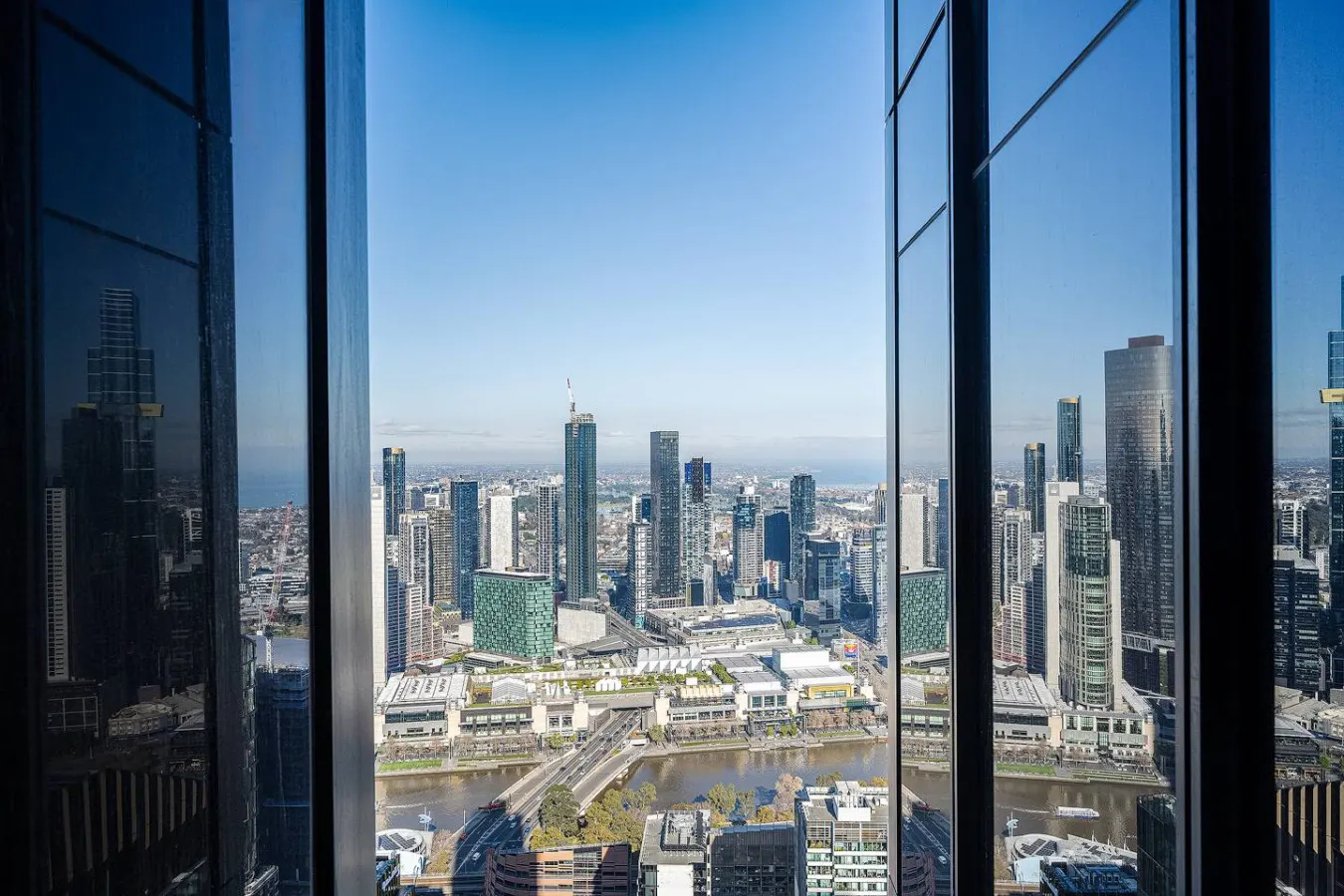 City Meets Ocean - 50th floor premium retreat 9
