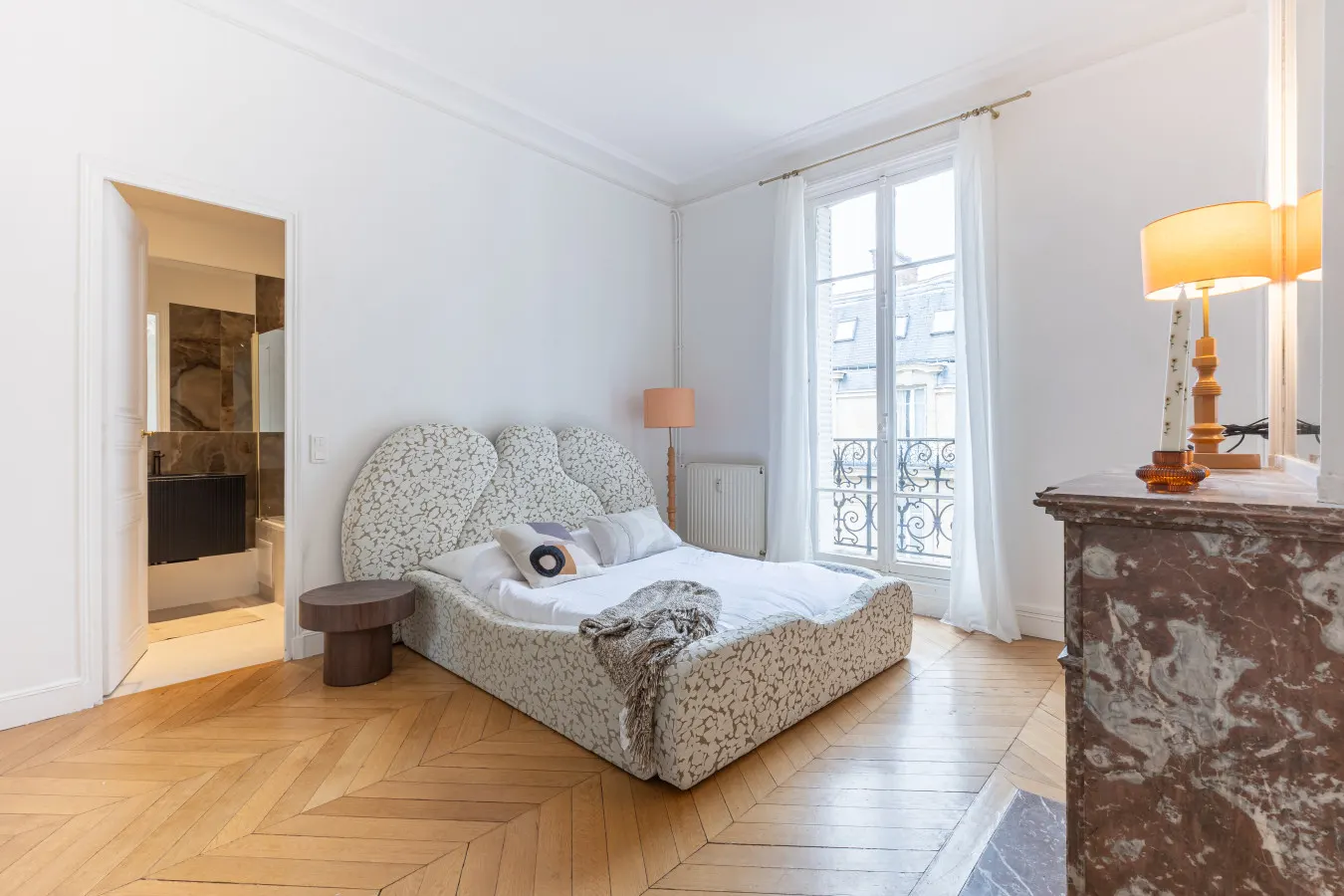 Neuilly - 4 chambres - Moyenne durée 11