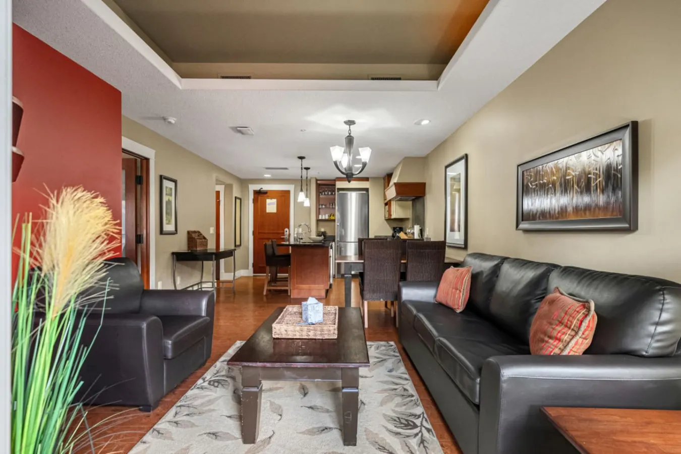 Solara Resort Condo: Fireplace, BBQ & Hot Tub 11
