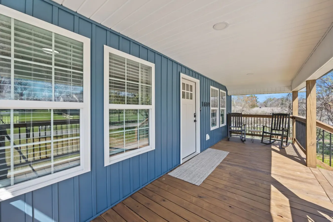 Quaint & Charming Knoxville Cottage 13