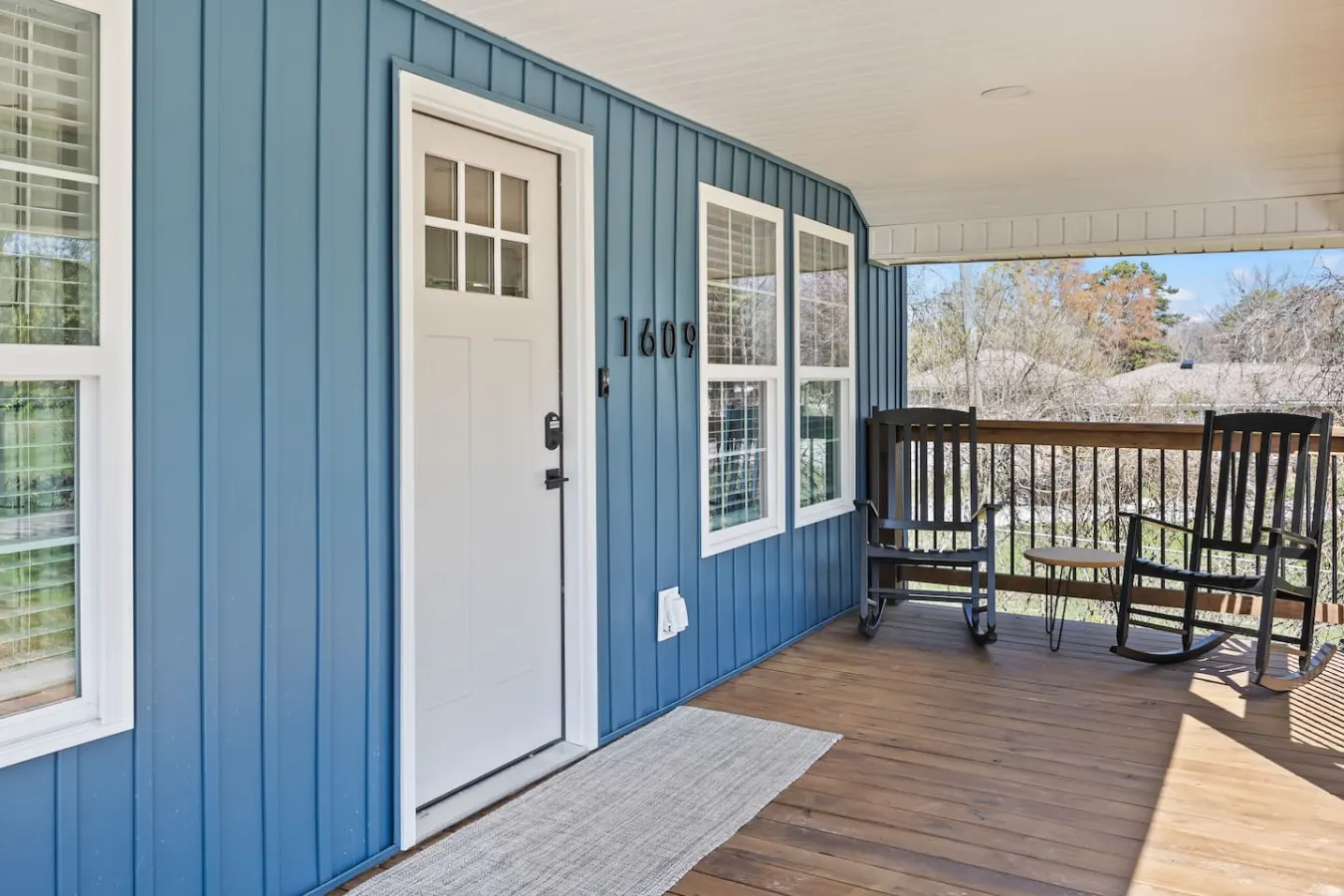 Quaint & Charming Knoxville Cottage 14