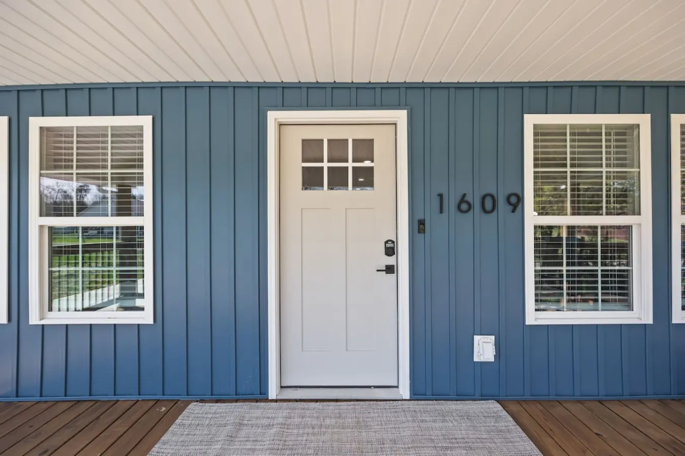 Quaint & Charming Knoxville Cottage 15