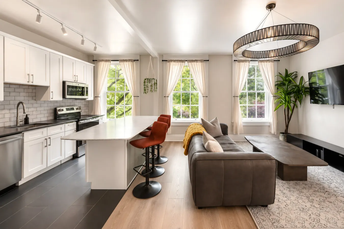 Airy, Elegant 1bd Apartment, Steps from Everything 1