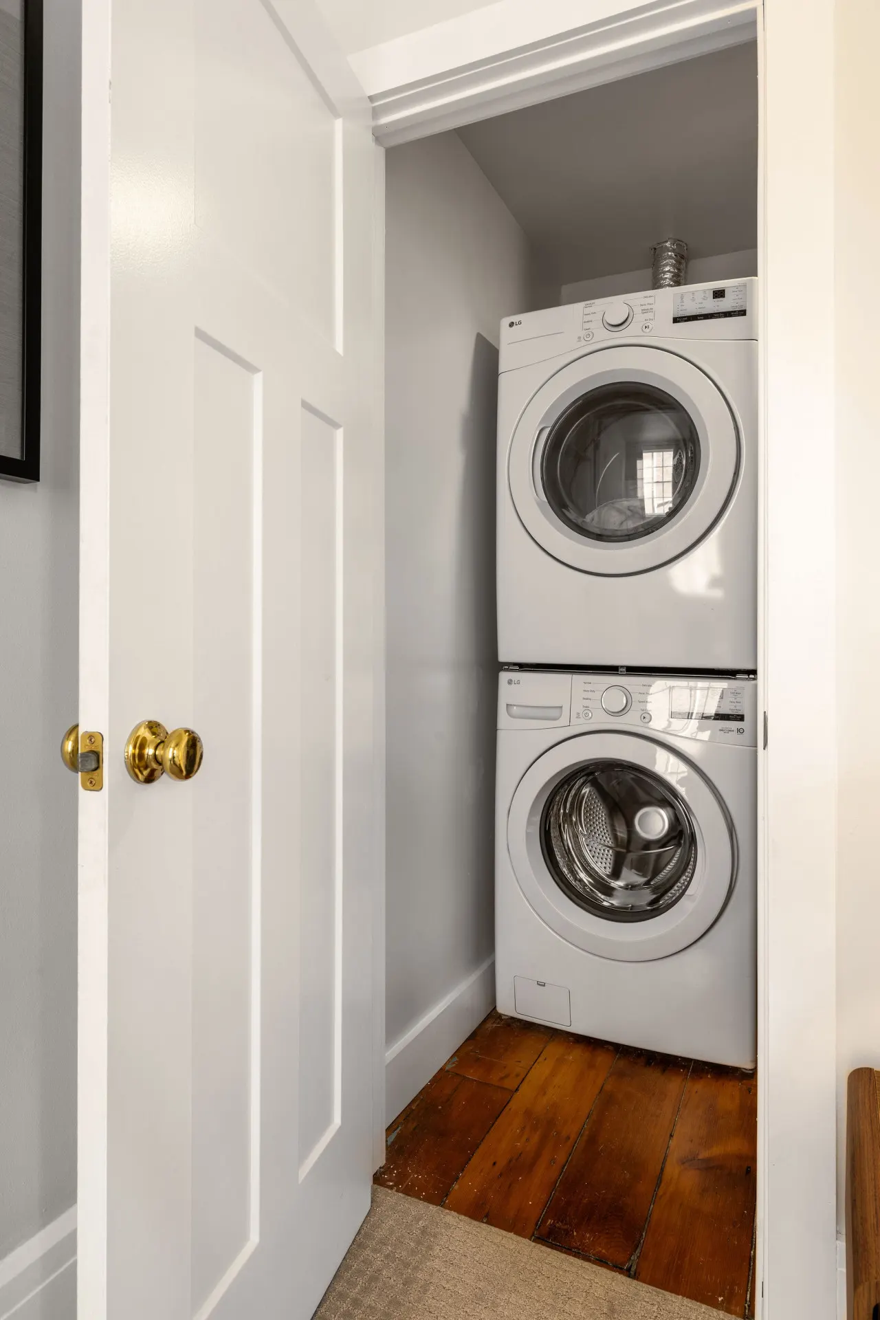 Airy, Elegant 1bd Apartment, Steps from Everything 13