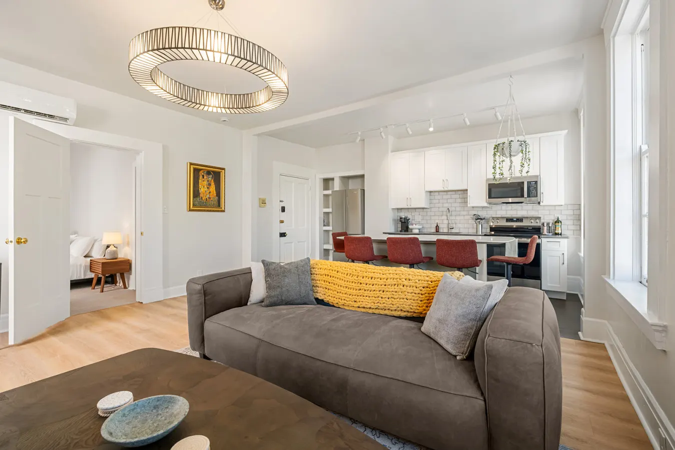 Airy, Elegant 1bd Apartment, Steps from Everything 4