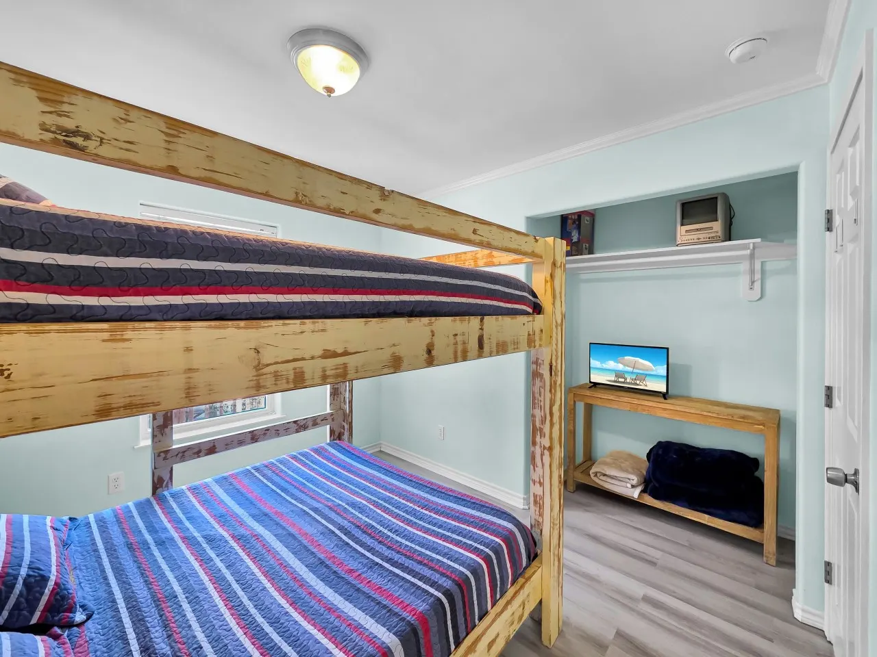 Ibis Isle, Bolivar Peninsula, Sleeps 12, 3 Bedrooms, Fully Fenced Side Yard, Play Set, Gazebo, Walk to Beach, In Town, C 10