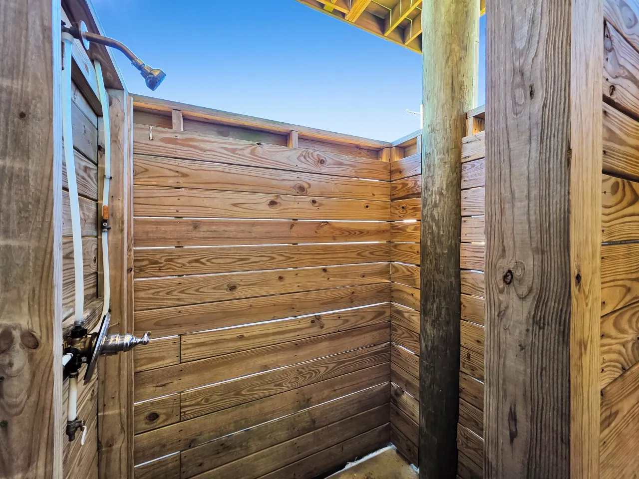Ibis Isle, Bolivar Peninsula, Sleeps 12, 3 Bedrooms, Fully Fenced Side Yard, Play Set, Gazebo, Walk to Beach, In Town, C 20