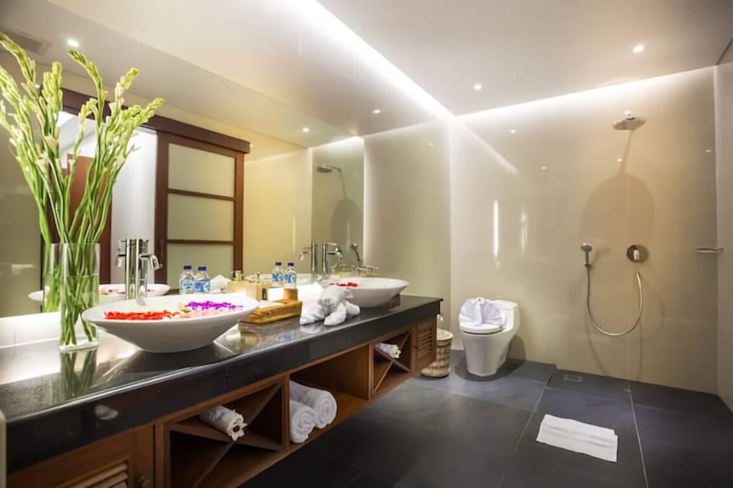 Stunning & Large 4BR Villa with Private Pool Sanur — photo 2
