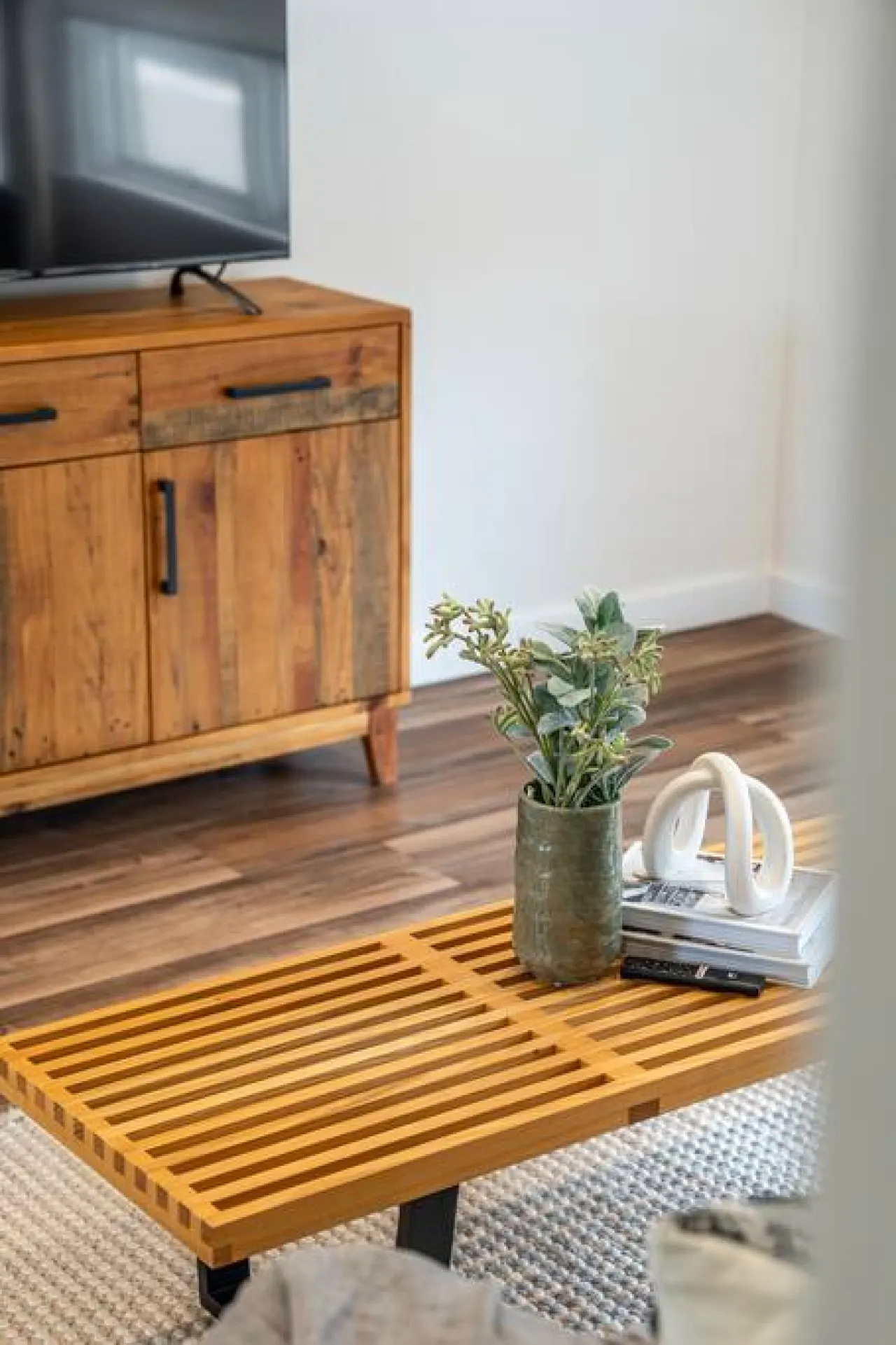 Three Tea House — Relaxed Living in Mile End 9
