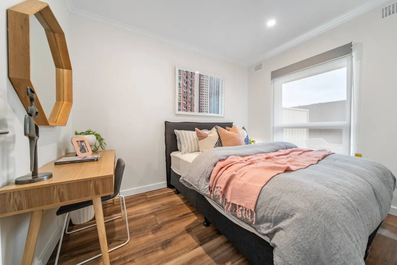 Three Tea House — Relaxed Living in Mile End 18