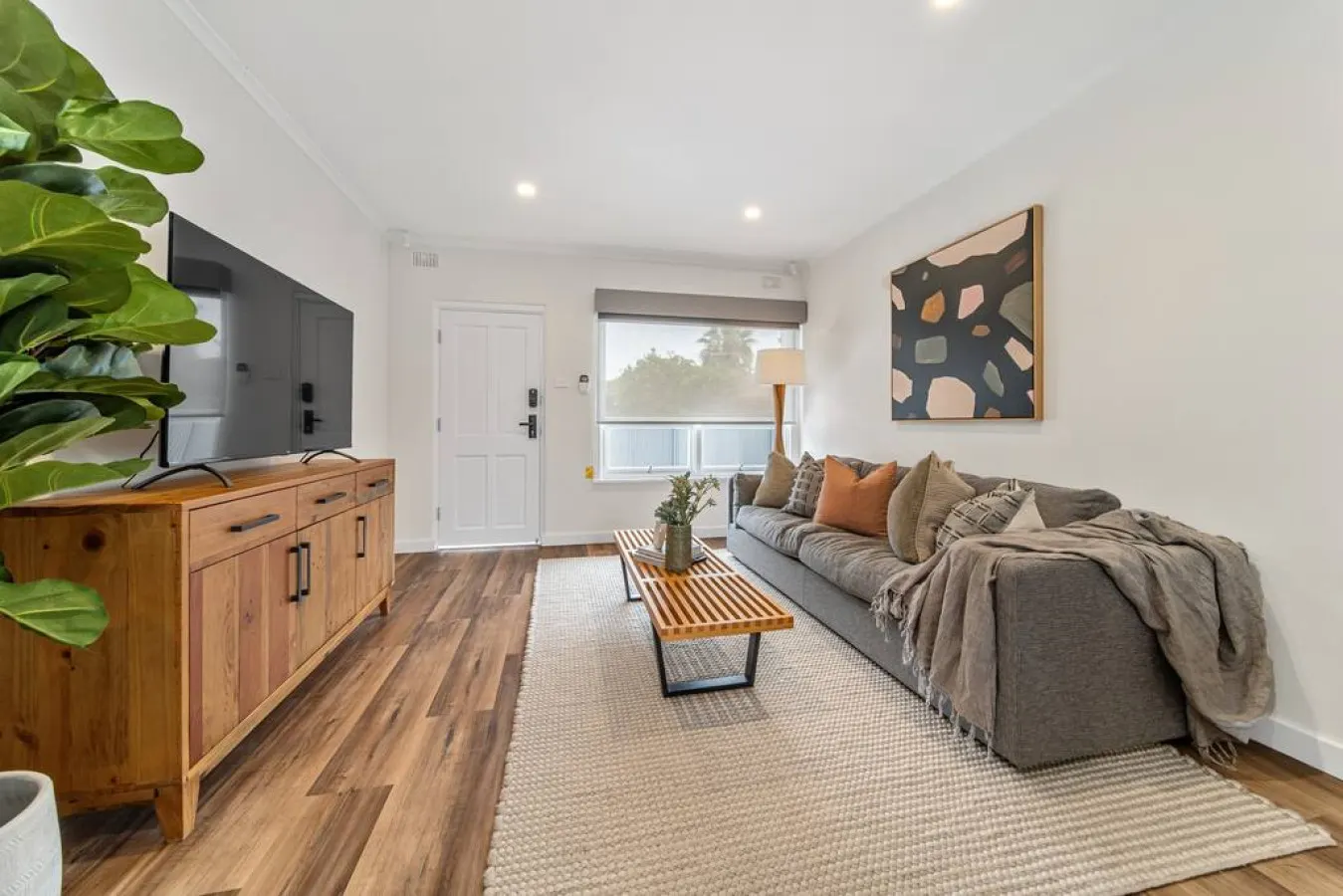 Three Tea House — Relaxed Living in Mile End 6
