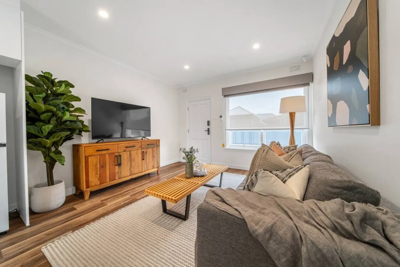 Three Tea House — Relaxed Living in Mile End 7