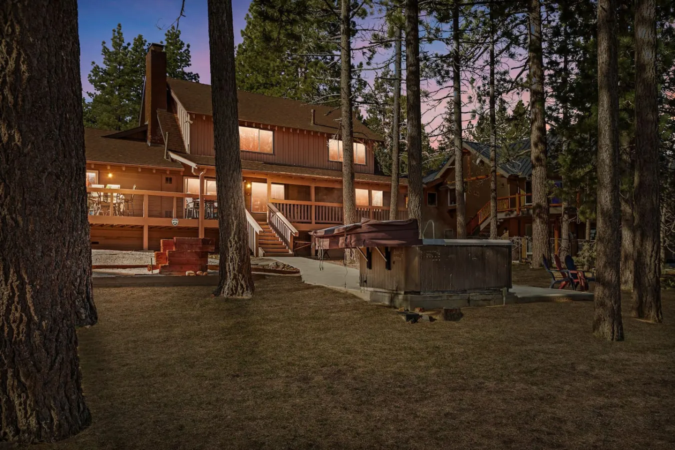Lakefront Pines w/ Hot Tub, w/ Panoramic Views 5