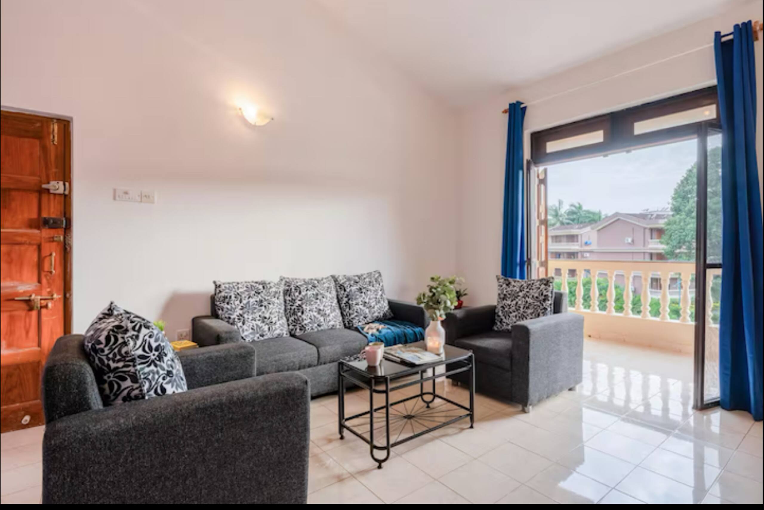 CASA NEST GOA~2bhk-2WC Balcony Pool Beach Wifi 7