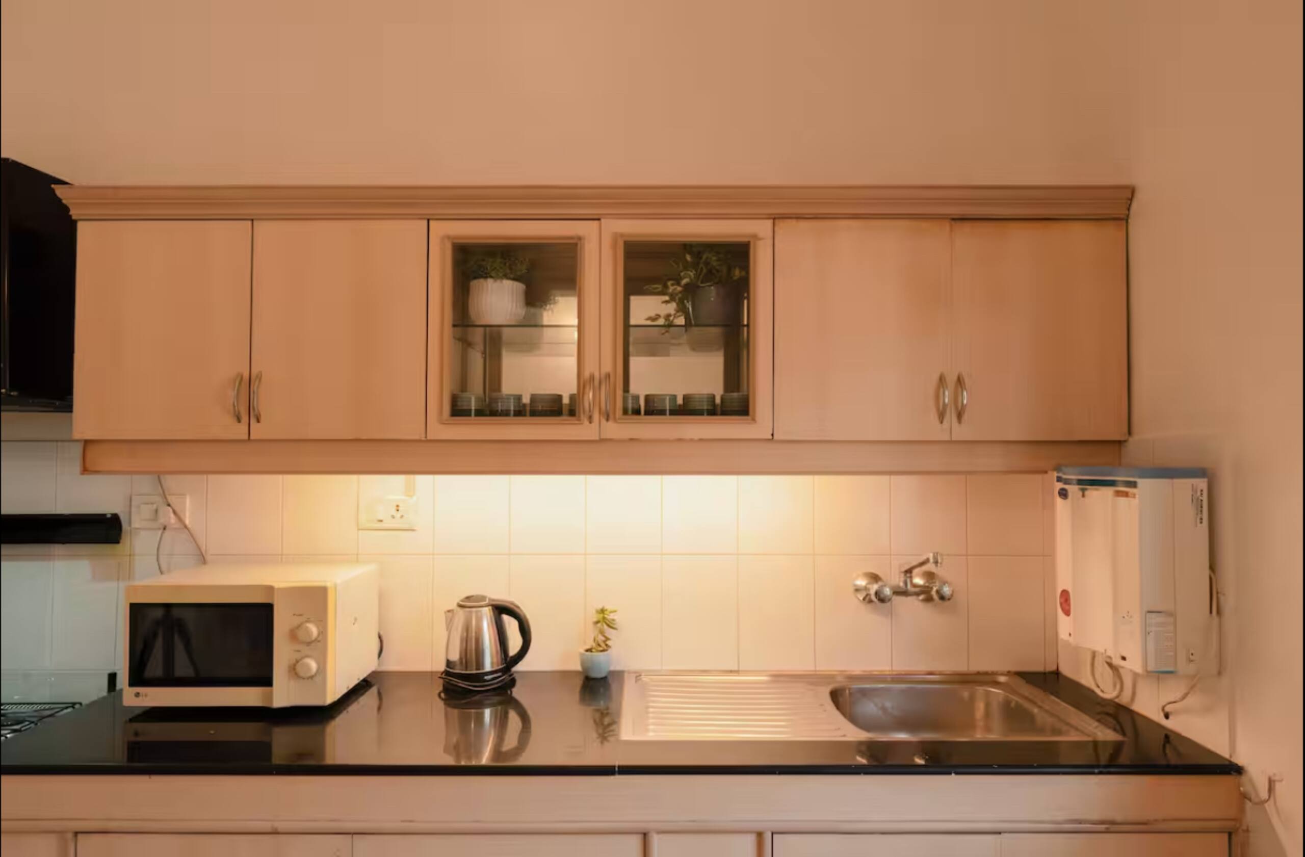 CASA NEST GOA~2bhk-2WC Balcony Pool Beach Wifi 12