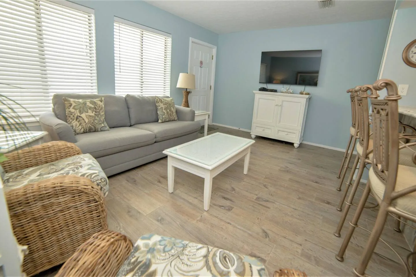 Sunswept 103-Beachfront Condo with amazing views — photo 3