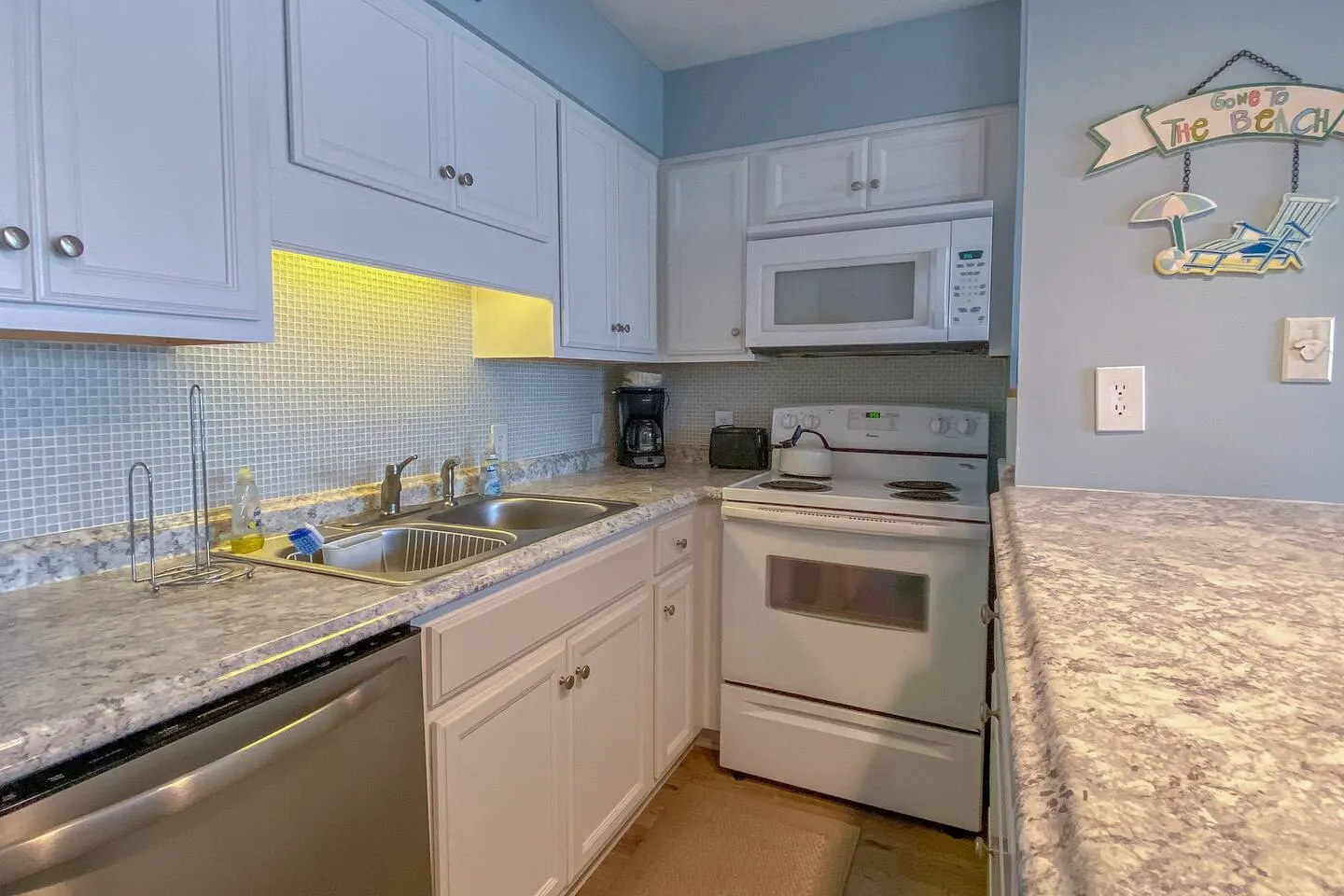 Sunswept 103-Beachfront Condo with amazing views 6