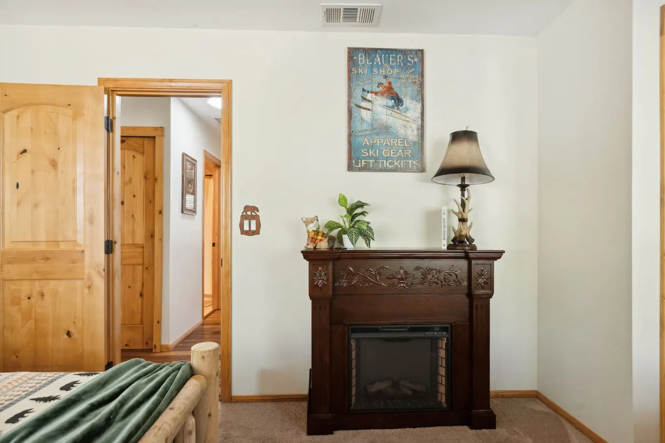 Mellow Mountain Hideaway, Hot Tub and Firepit 15