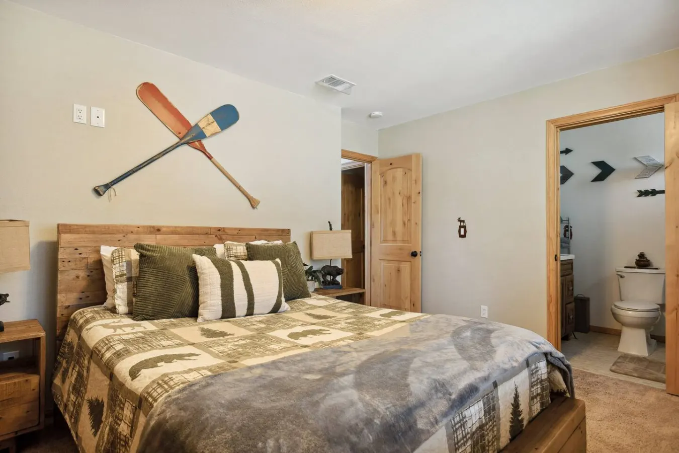 Mellow Mountain Hideaway, Hot Tub and Firepit 16