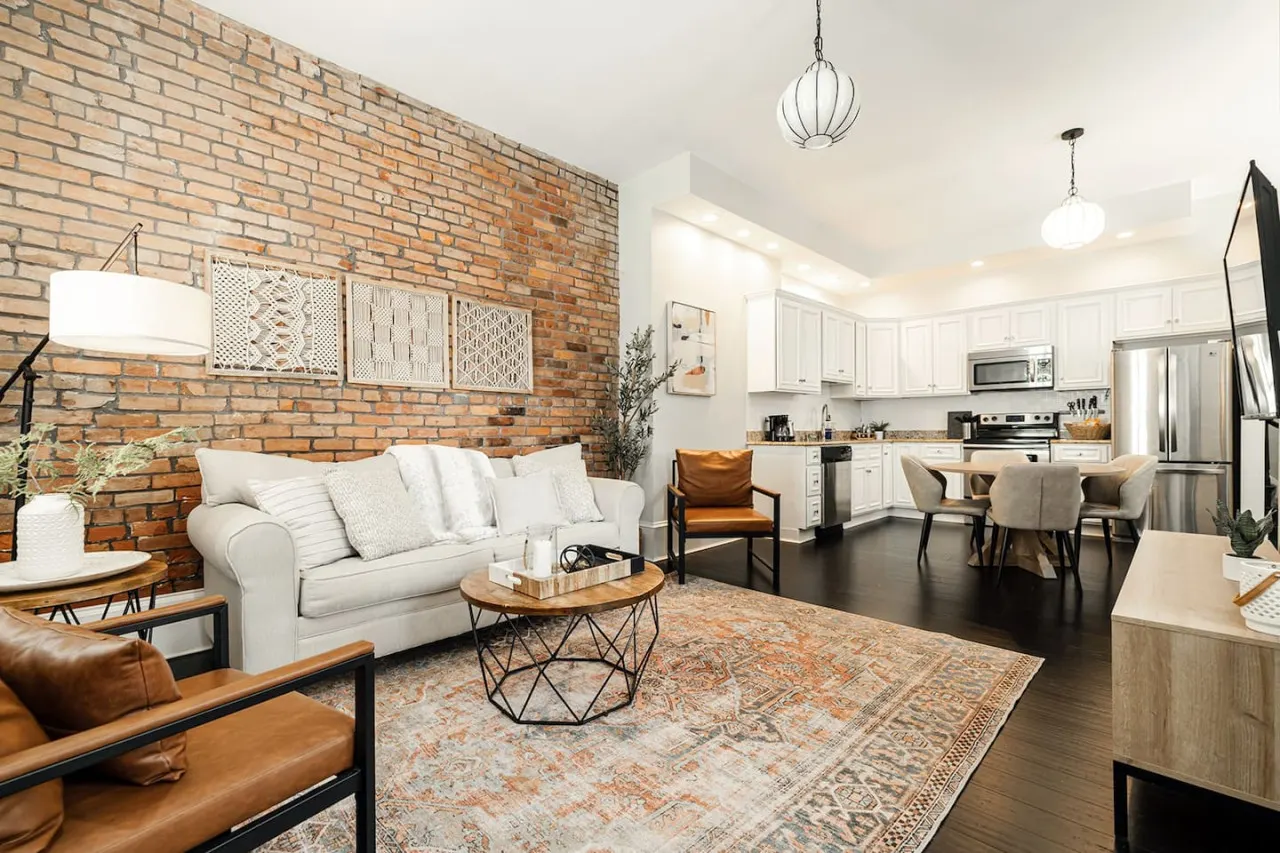Lux 4BR Townhome City Views Private Balconies 1