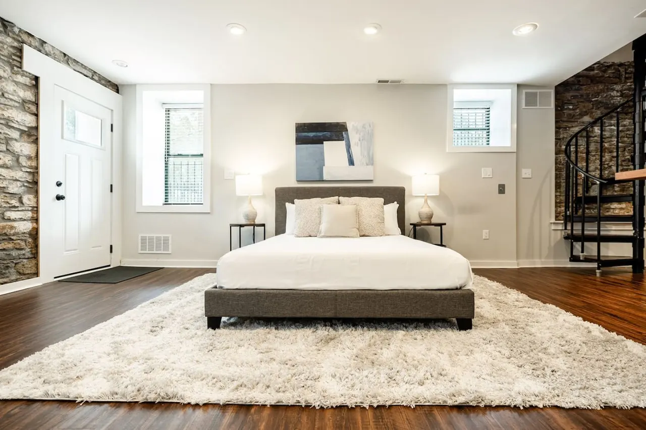 Lux 4BR Townhome City Views Private Balconies 10