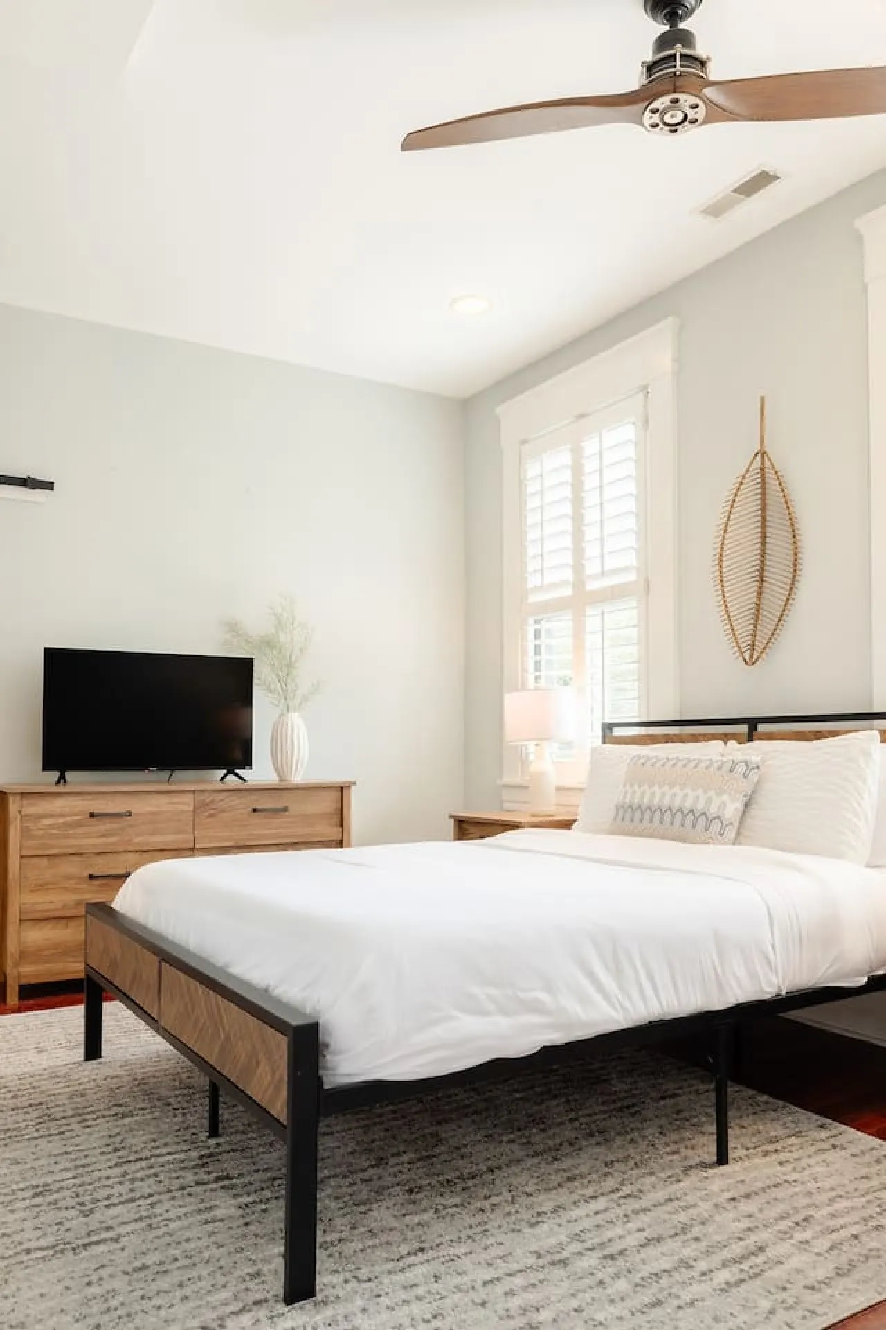 Lux 4BR Townhome City Views Private Balconies 13