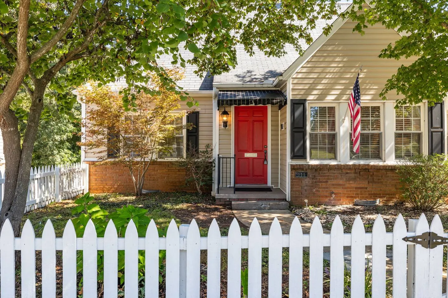 Bright 7BR Retreat in Burlington Private Creek 8