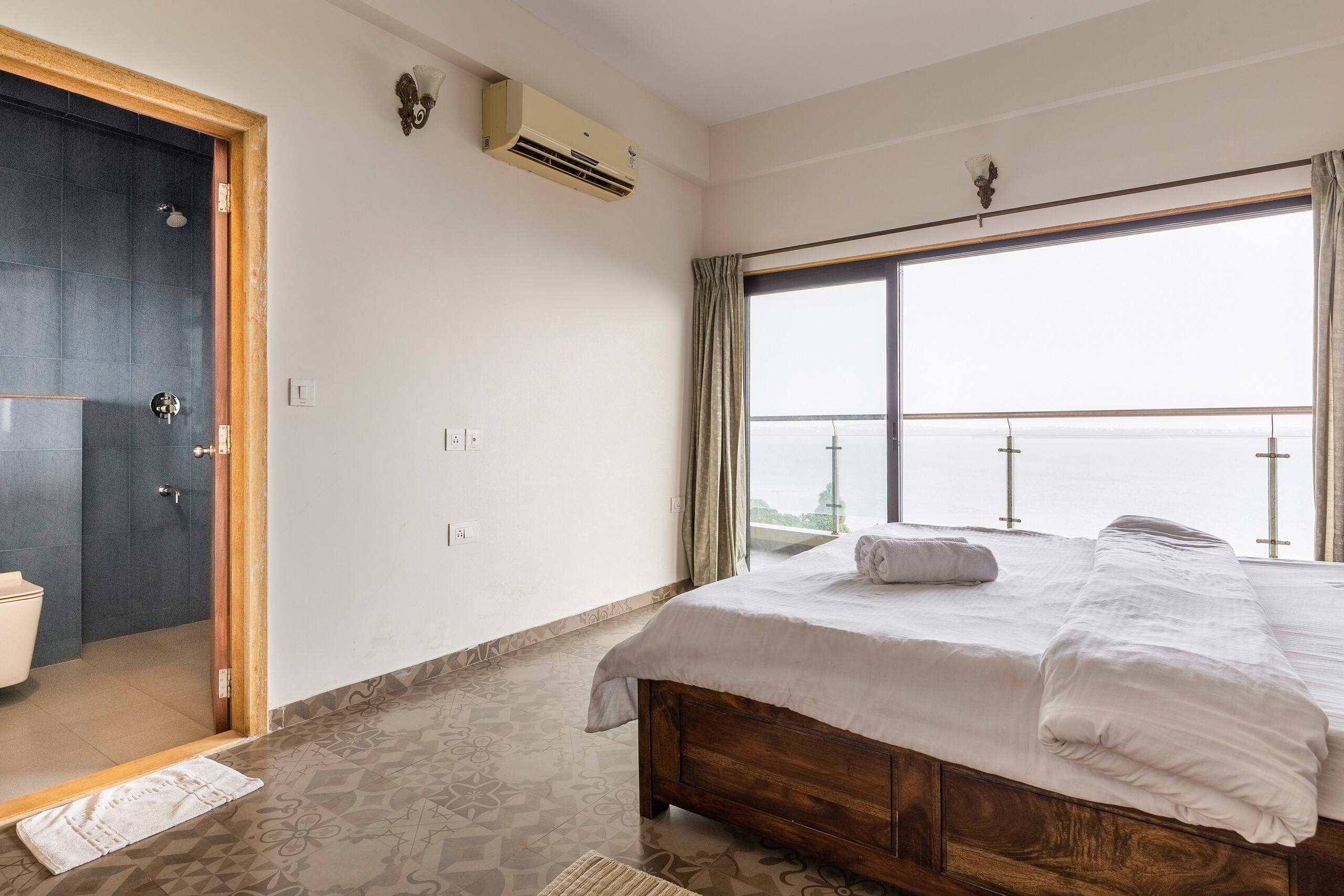 Stelliam's Lux 3bhk sea facing Apartment in Panjim 23