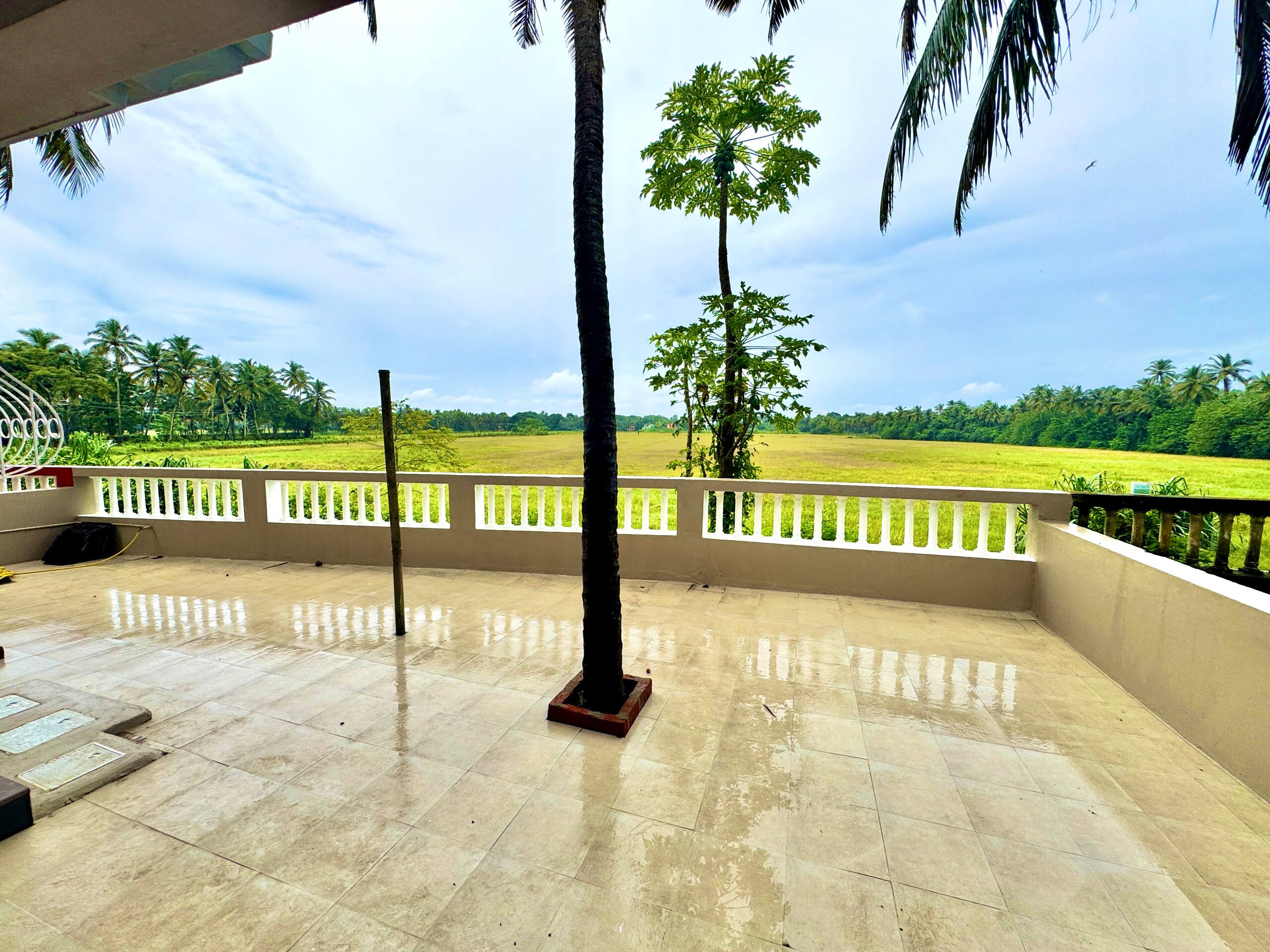Panaroma by Akaya Collective | 3BHK 4 min to Beach 31