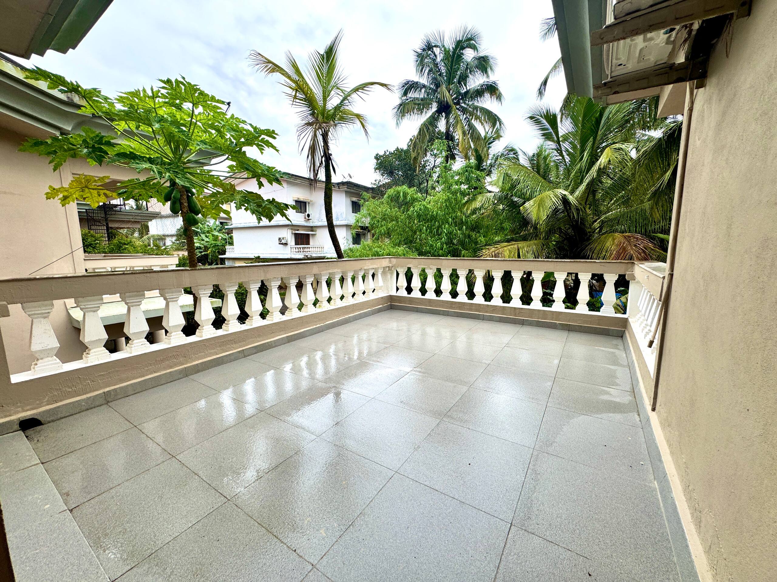 Panaroma by Akaya Collective | 3BHK 4 min to Beach 33
