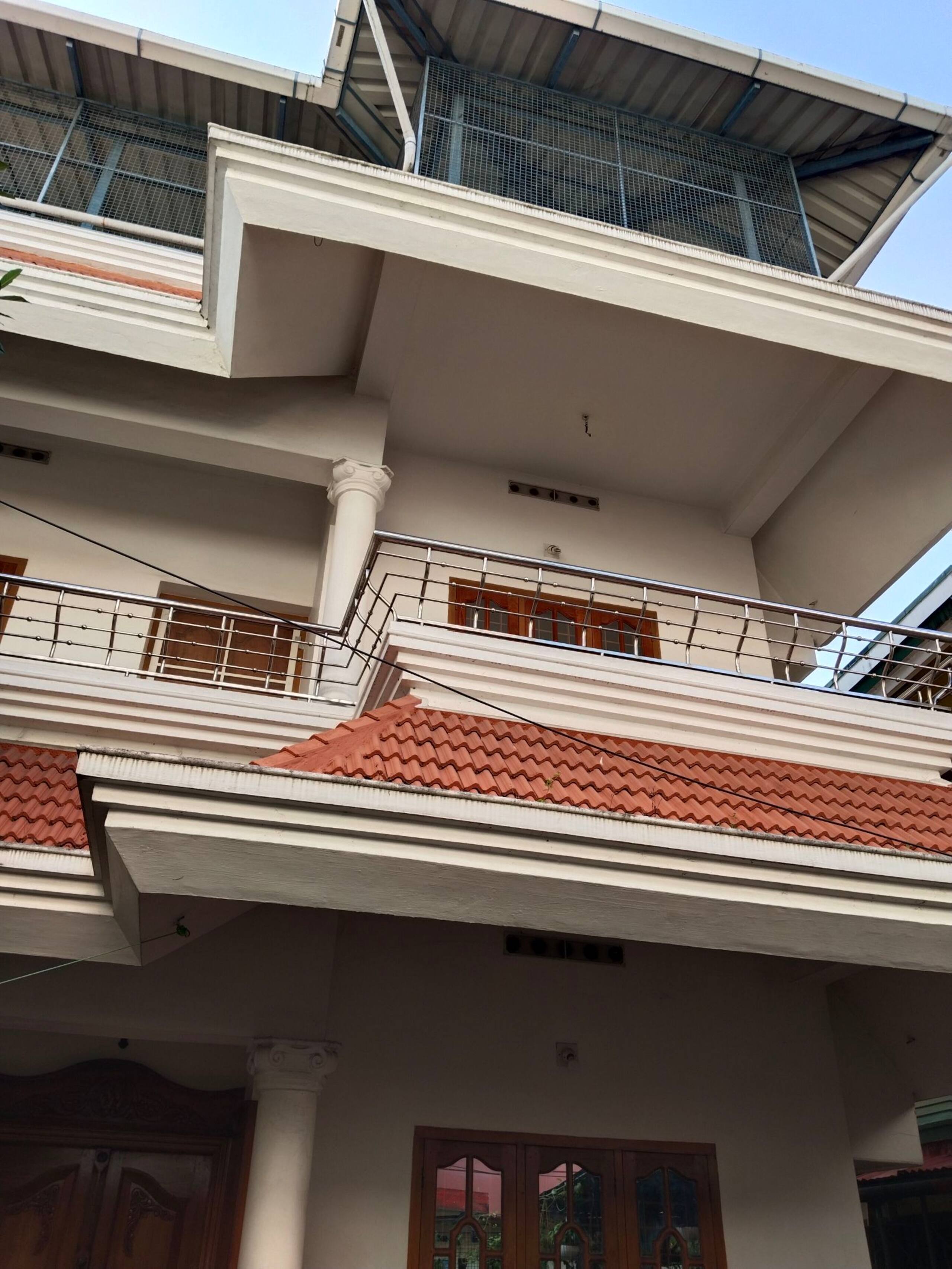 Full AC 4bhk townhouse, 10 mins from airport 8
